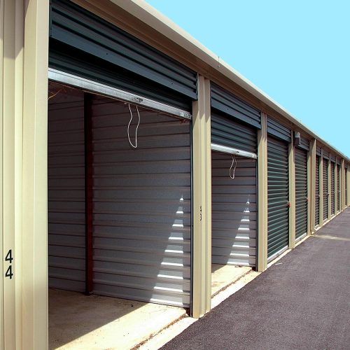 storage-warehouse-2089775_1280